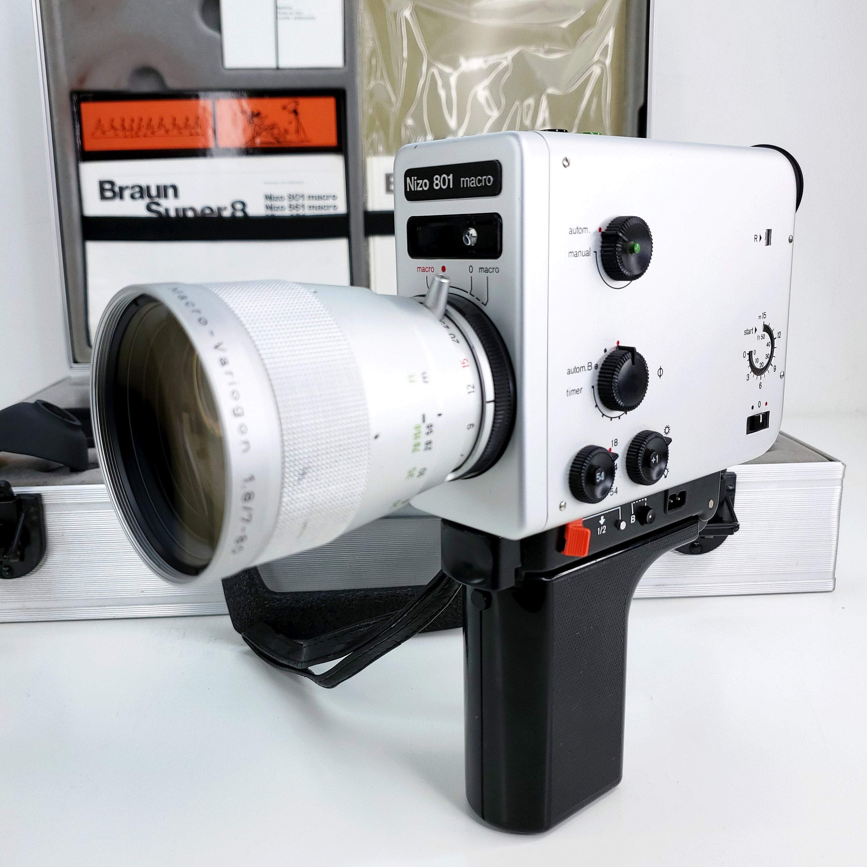 BRAUN Nizo 801 Macro スーパー8 カメラ Nizo 801 Macro Super 8 Camera With Aluminum Protective Case